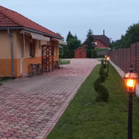 Mediterrán Vendégház Nagyatád Extérieur photo