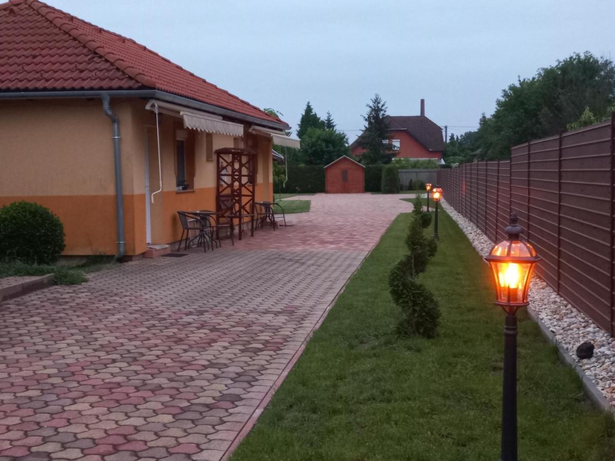 Mediterrán Vendégház Nagyatád Extérieur photo